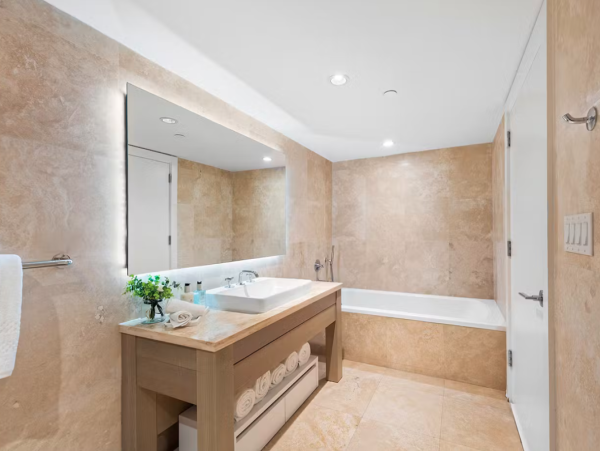 Miami Beach Oceanfront Vacation Rental - Direct Beach Access & Resort Amenities